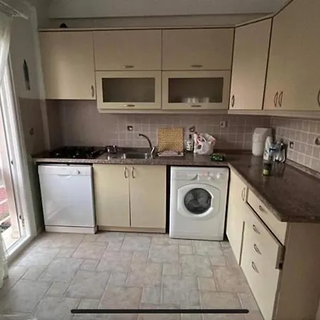 Hidden Gems 2 Bedroom *